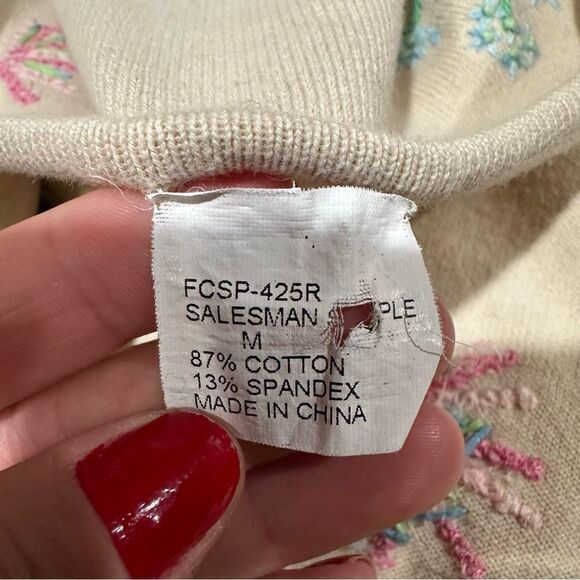 Floral Embroidered Full Zipper Cardigan Size Medium - Picture 13 of 13